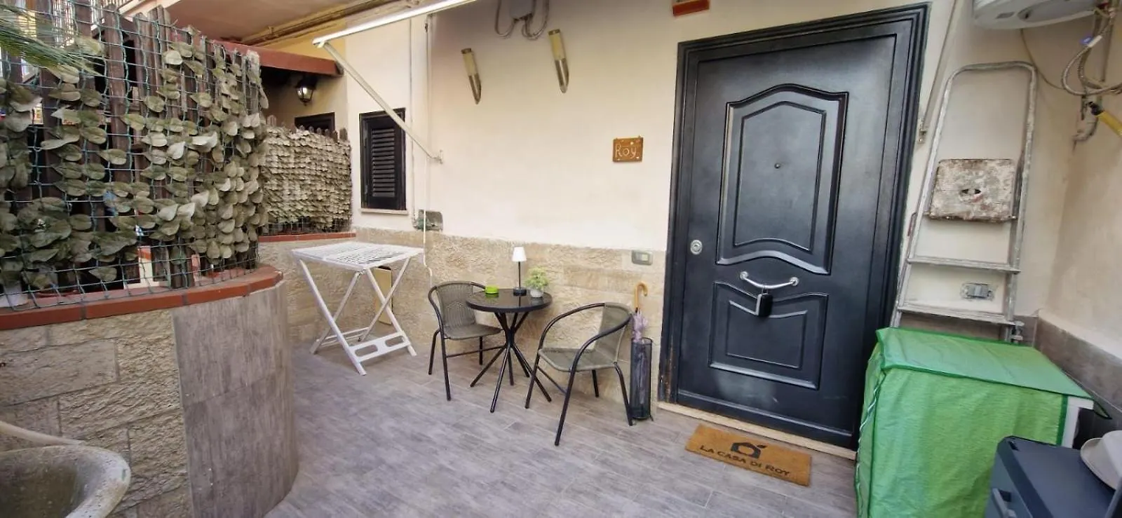 La Casa Di Roy Apartment Naples 0*,  Italy